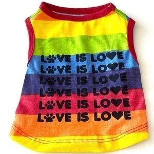 NWOT Cat - LOVE IS LOVE T-Shirt!